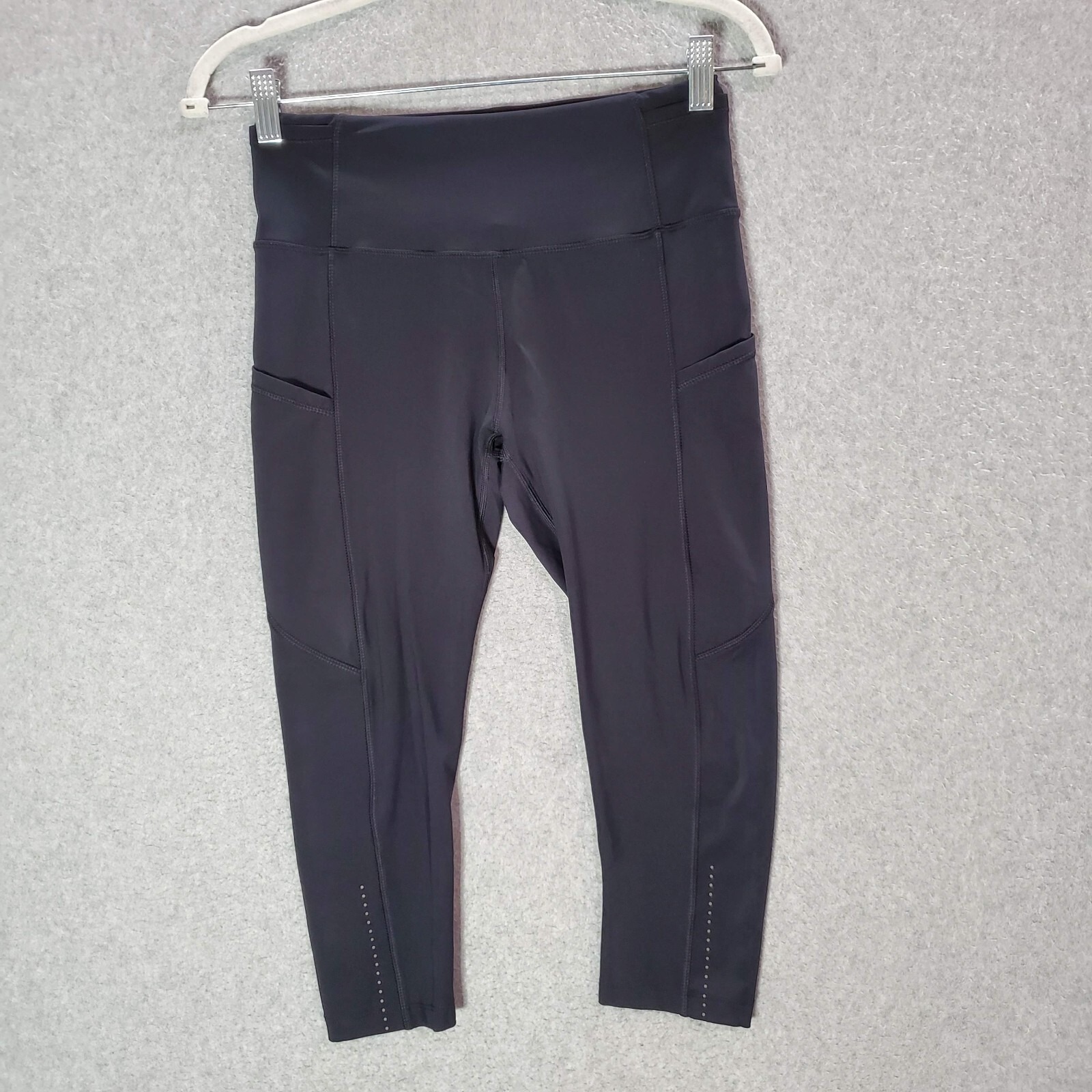 Lululemon Women Activewear Pants 6 Black Capri Leggings Athletica 18" Inseam